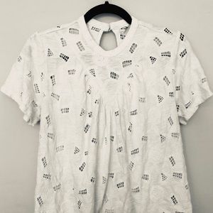 Anthropologie Akemi + Kin white lace tee blouse